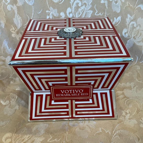 Remarkable Red Soziety Decorative Boxed Candle - Picture 2 of 3
